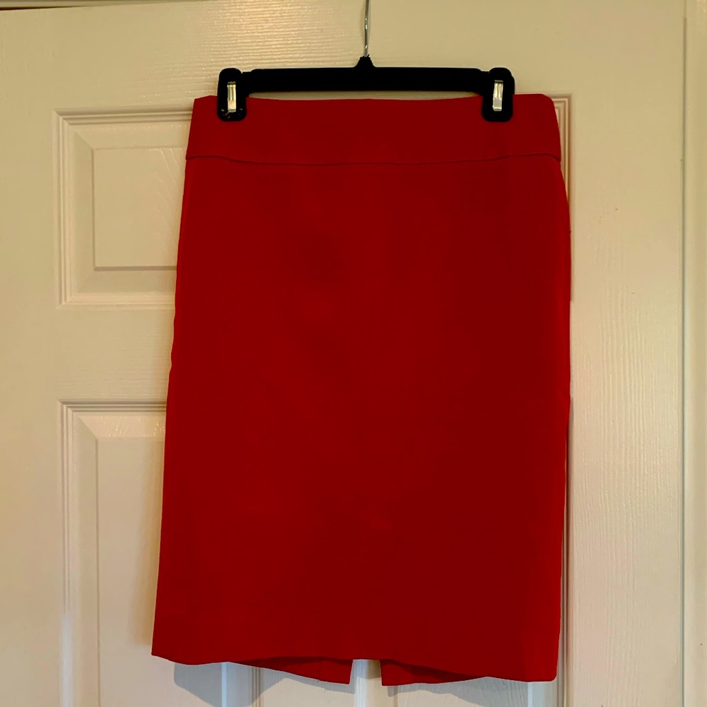 Banana Republic classic red pencil skirt (size 6)